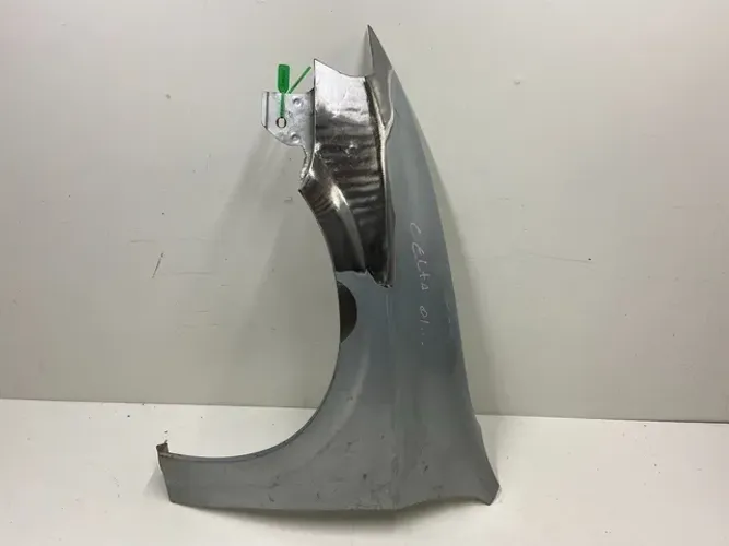 Paralama Chevrolet Celta 2001 2002 2003 2004 05 06 2007 Esq