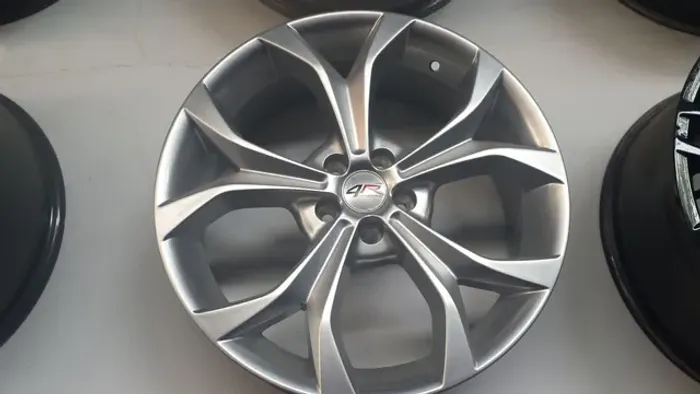Roda aro 18 Europeu Prata 4R Toyota Corolla jogo 5x100