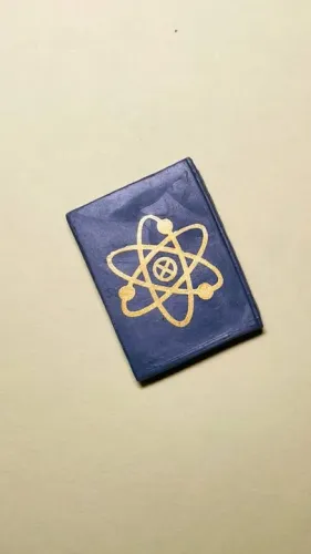 Marvel Legends Acessório Da Dra. Moira Livro - 2 Cm X 1,5 Cm x 2 mm - x-men acessório