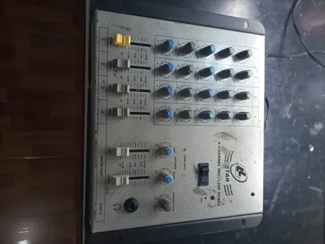 MESA DE SOM MIXER DE 4 CANAIS , LI STAR EF 4 