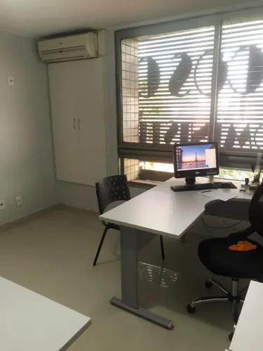 Escritório comercial com ótima localização