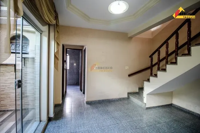 Casa à venda, 3 quartos, 2 suítes, 3 vagas, São José - Divinópolis/MG