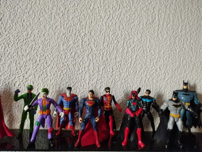 Lote de bonecos Batman, Superman DC