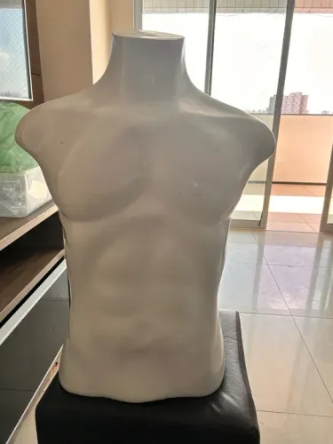 Manequim busto masculino 