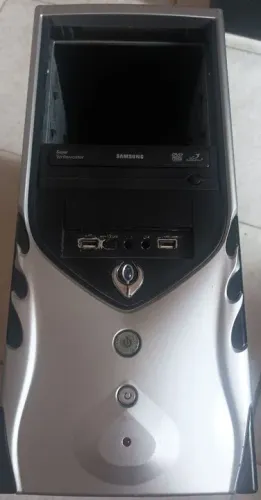 Computador (CPU) + monitor 15