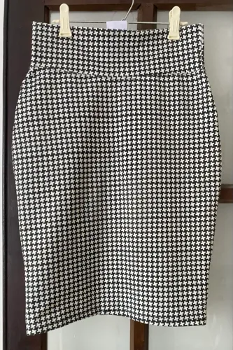 ? Saia clássica estampa pied de poule - R$ 29,99 - TAM. M