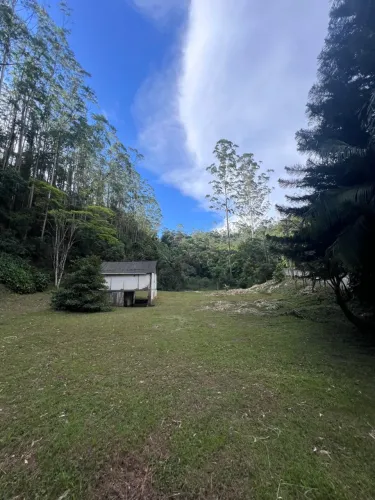 Terreno na estrada de Paraju - Nova Almeida Domingos Martins 