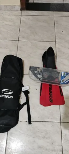 Nadadeira ou máscara com snorkel mergulho e mochila seasub