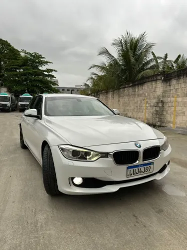 BMW 320I A 2.0 Turbo/activeflex 16V 184cv 4P 2014