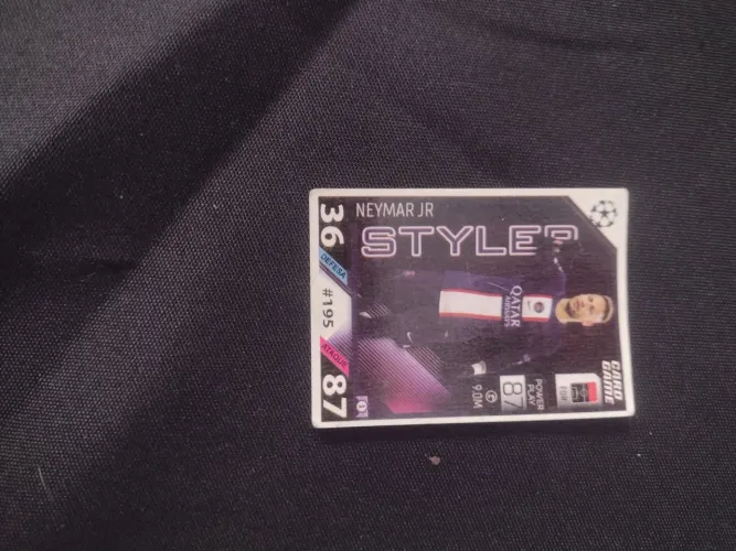 Vende-se carta do Neymar e do cristiano Ronaldo