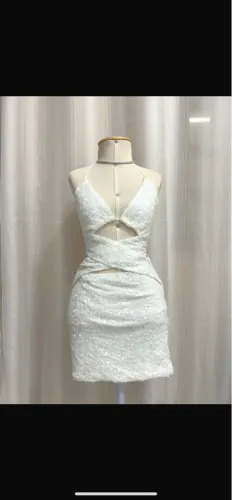 Vestido branco de paetê novo 