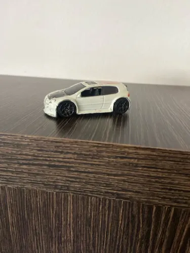 Carrinho de Brinquedo Volkswagen Golf