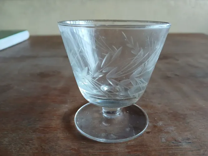 Conjunto de Taça de cristal lapidado com detalhes florais (6)
