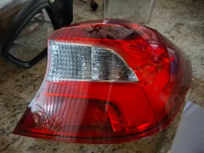Lanterna Ford Ka Sedan LD Original 