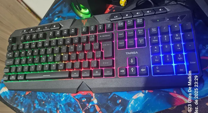 Teclado Gamer para pc RGB targa