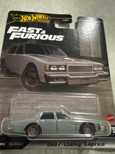 Hot Wheels Velozes e Furiosos Chevy Caprice 1987 Premium