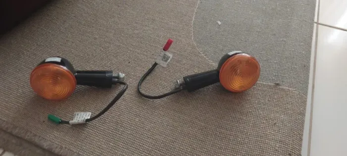 Piscas dianteiros Royal Enfield Meteor 350