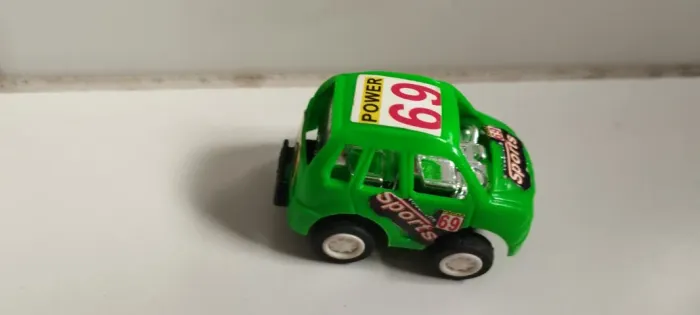 Mini carrinho com fricção