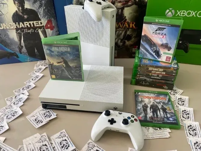 Xbox One S  1TB - PROMOÇÃO - Semi Novo - C/ Garantia! Somos loja !!!