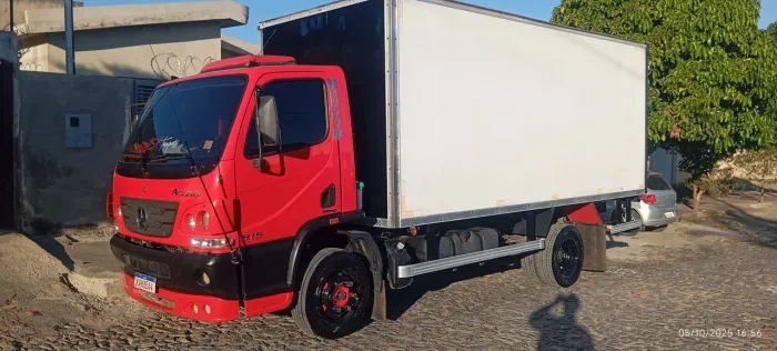 Caminhão Accelo 3/4