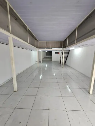 Loja de rua na Germário Dantas 31 ao lado do posto Shell