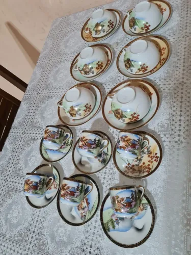 Conjunto de Xícaras de Chá e café porcelana pele de ovo.