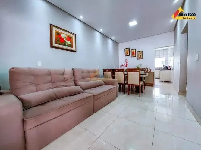 Casa à venda, 3 quartos, 1 suíte, 2 vagas, Lagoa Park - Divinópolis/MG