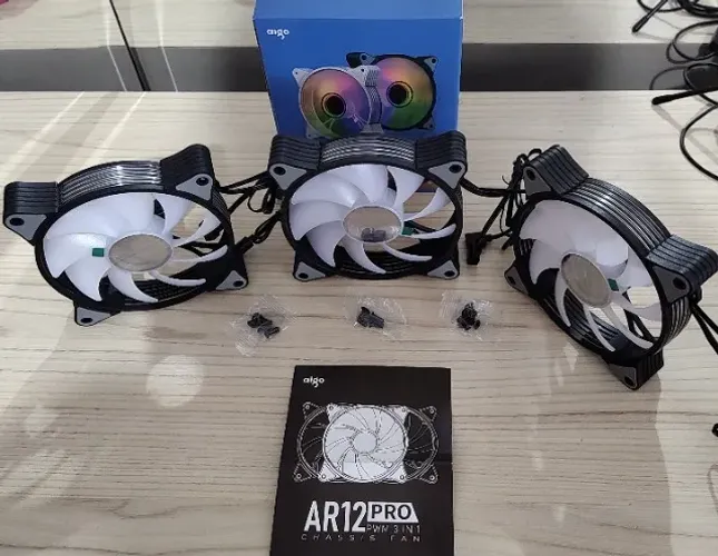 Kit 3 Fans Gamer AIGO AR12 PRO RGB - NOVO