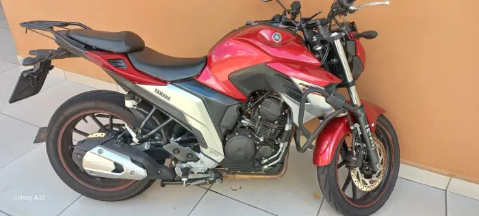 Fazer 250 semi nova baixa quilometragem 