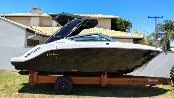 LANCHA FOCKER 242 GTO ANO 2021 MOTOR 4.5 25O HP MERCURY 4 TEMPOS
