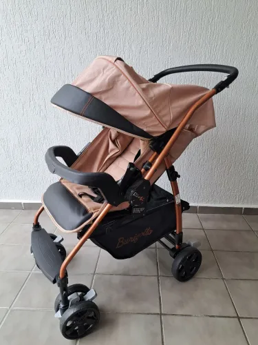 Carrinho de Bebê Burigotto.