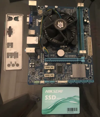 Kit placa mãe Gigabyte H61M-S1 + I3 3220 + 4gb ram DDR 4 + SSD 120 GB
