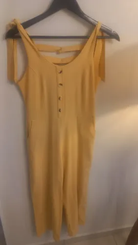 Macacão Amarelo