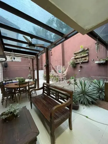 Casa -Venda - 4 quartos - Pe Pequeno - Niterói/RJ