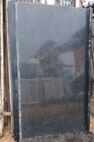 3 - Placa de Granito Preto /// R$1500,00 cada 