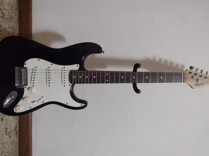 Guitarra Squier Strato California Series