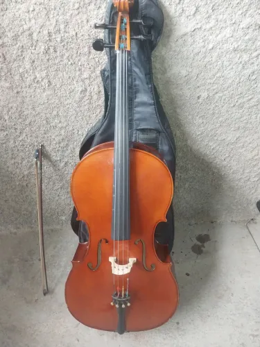 Venda de instrumento violoncelo EAGLE CE200,OTIMO ESTADO