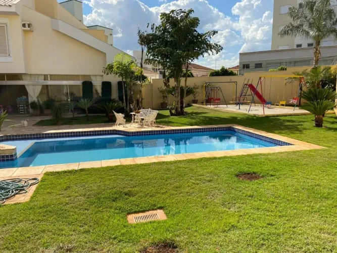 Casa de alto padrão em região nobre!