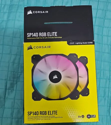 Kit Fan com 2 Unidades Corsair iCue SP140 RGB ELITE, 140mm
