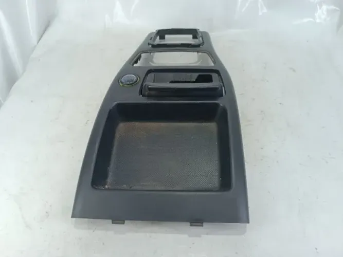 ?Moldura superior console central VW Santana 99-06