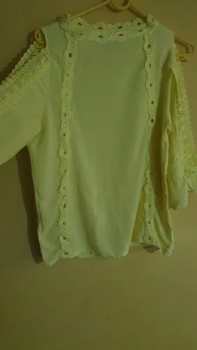 Blusa / bata amarela tamanho P/M