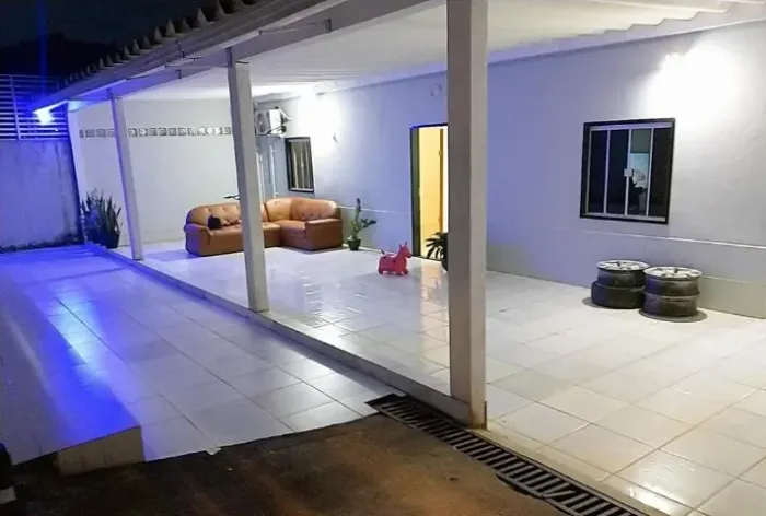 VENDO UMA CASA NO SANTO AFONSO