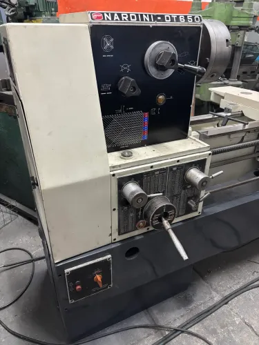 Torno Nardini 650