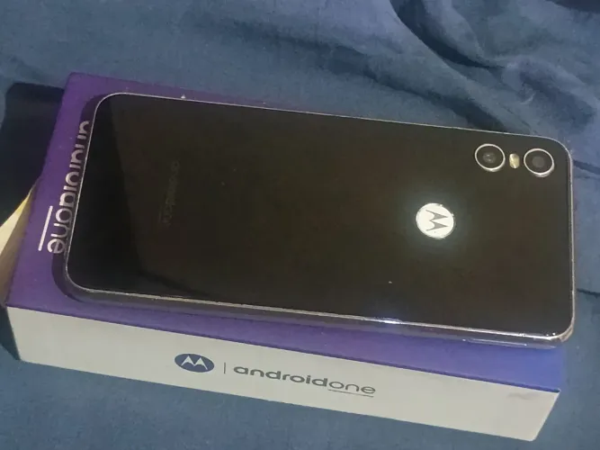 Celular Motorola moto one ( passo cartão ! novinho caixa e acessórios.