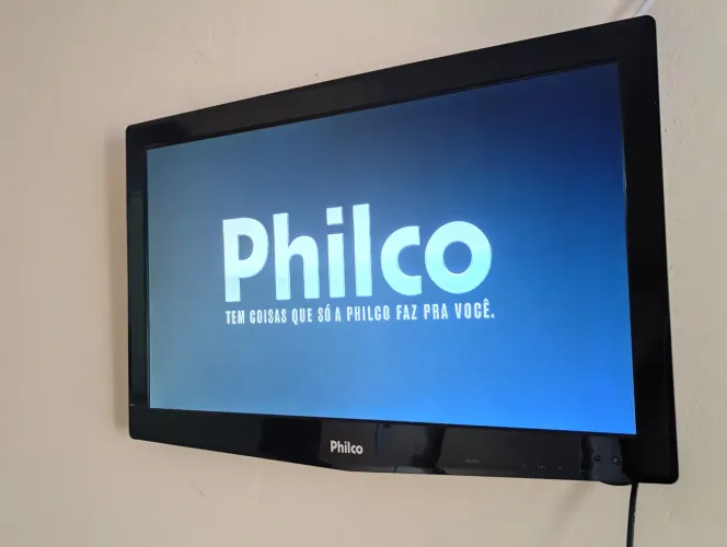 Tv 24 polegadas Philco com conversor já integrado