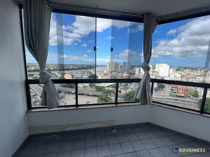 Apartamento à venda com 2 quartos - Centro, Campos dos Goytacazes, RJ