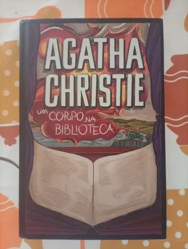 Livro "Um corpo na biblioteca - Agatha Christie"