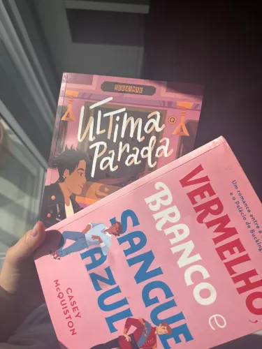 Livro vermelho branco e sangue azul e ultima parada