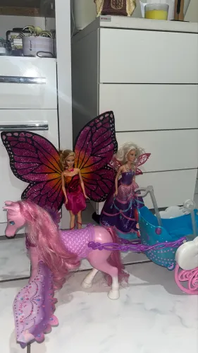 ITEM DE COLECIONADOR - Barbie Mariposa + Princesa fada + Carruagem Pegasus 2012