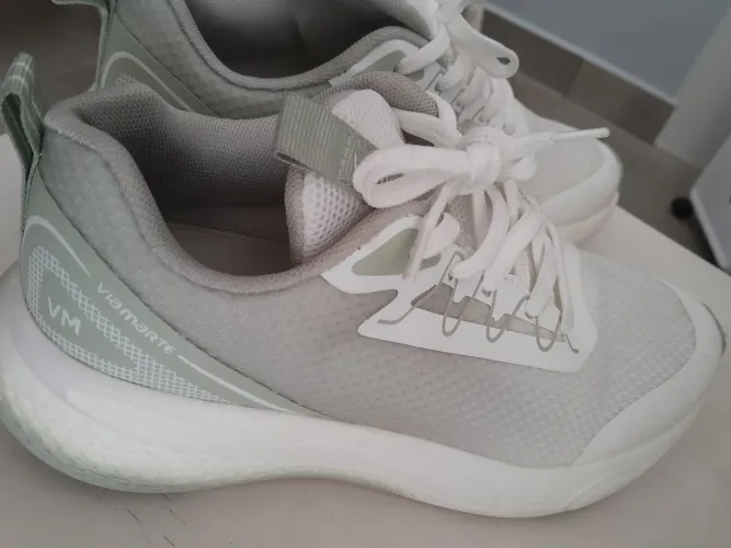 Tênis Feminino Via Marte Original Verde claro e branco. N36